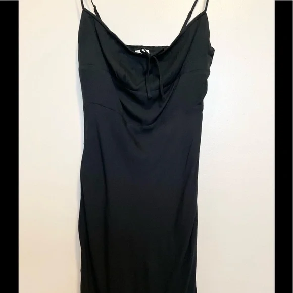 Aritzia Wilfred Bellows dress - Picture 3 of 4